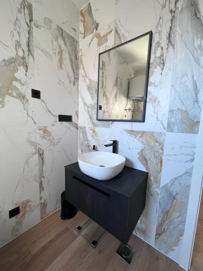 Apartment Nadalina Rogoznica  Extérieur photo