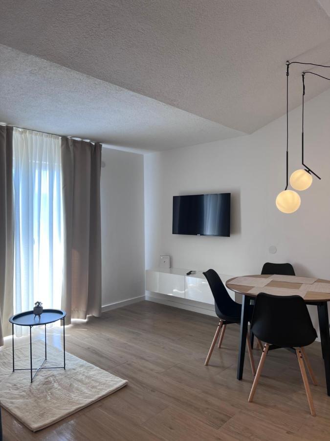 Apartment Nadalina Rogoznica  Extérieur photo