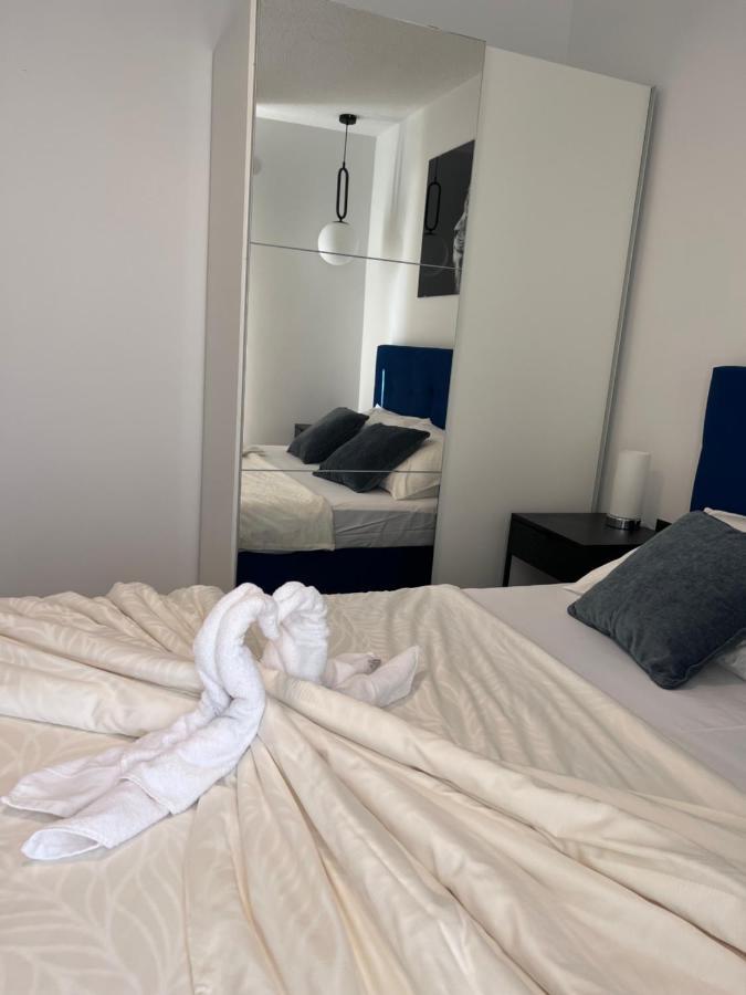 Apartment Nadalina Rogoznica  Extérieur photo